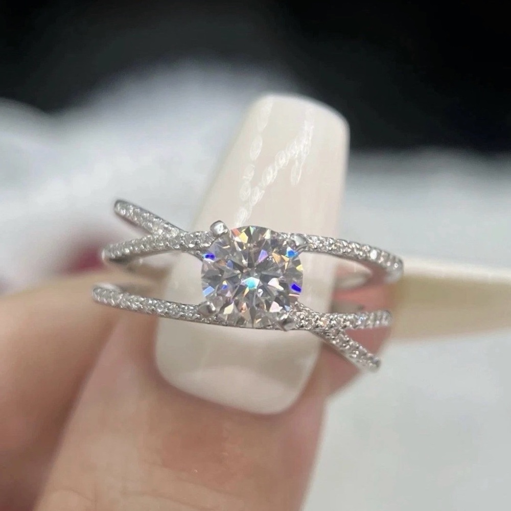 Sterling Silver 925 Moissanite Criss Cross Ring